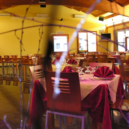 호텔 Sa Rocca Sport E 2*