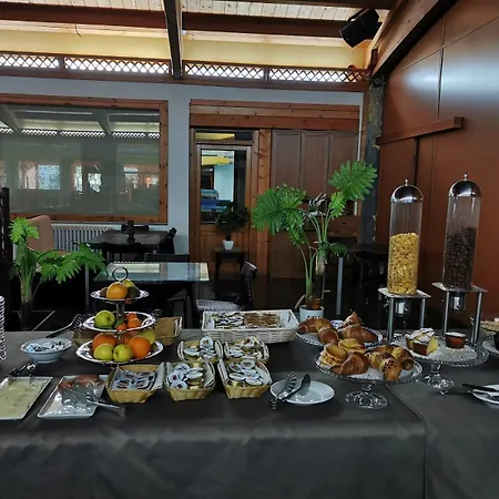 Otel Sa Rocca Sport E 2*